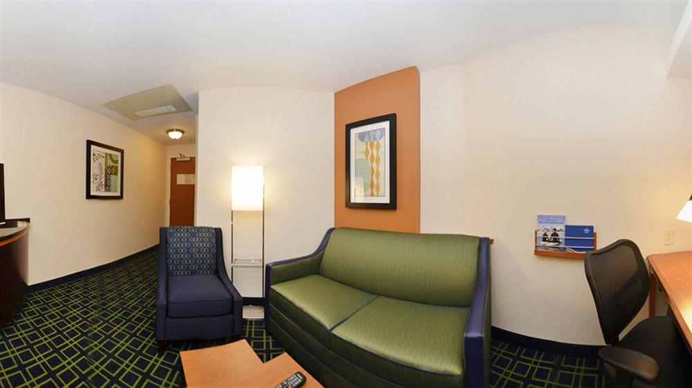 Fairfield Inn & Suites Santa Cruz - Капитола Экстерьер фото