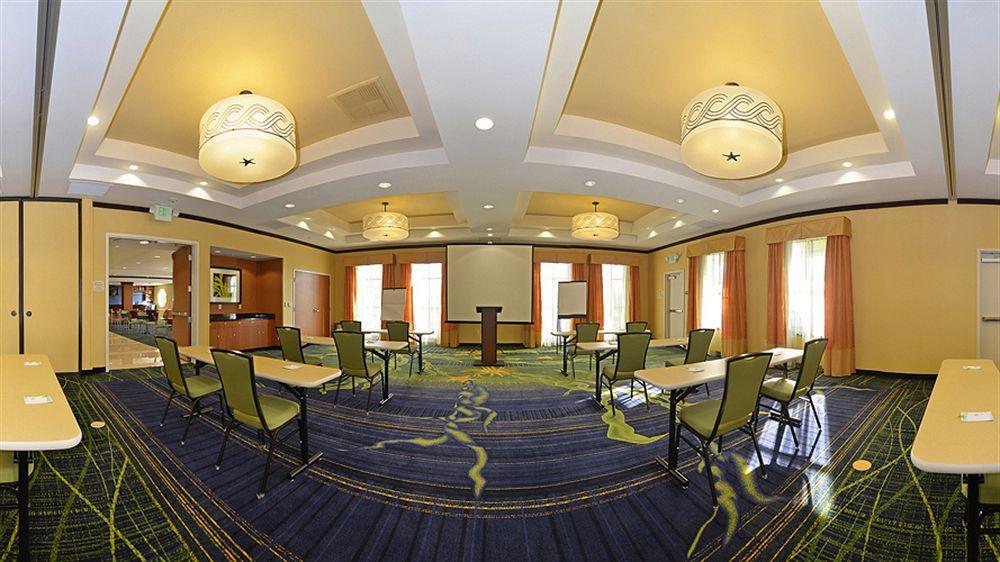 Fairfield Inn & Suites Santa Cruz - Капитола Экстерьер фото