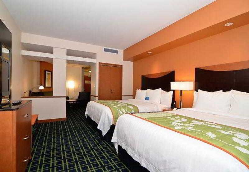 Fairfield Inn & Suites Santa Cruz - Капитола Экстерьер фото