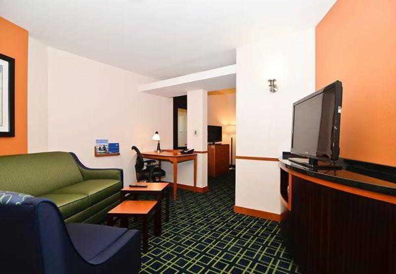Fairfield Inn & Suites Santa Cruz - Капитола Экстерьер фото