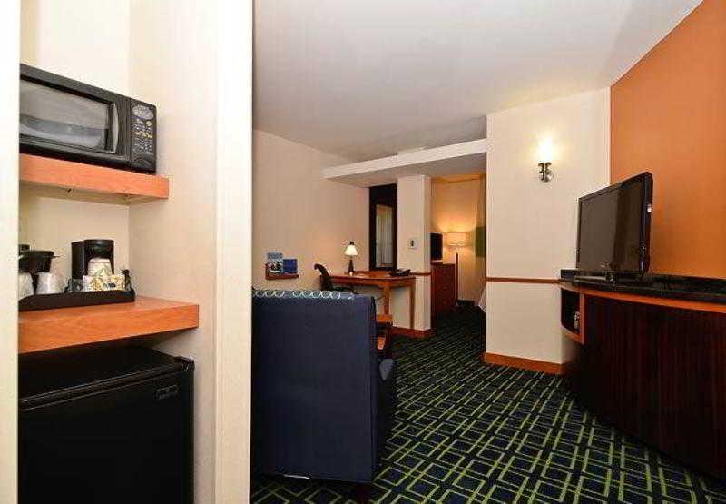 Fairfield Inn & Suites Santa Cruz - Капитола Экстерьер фото
