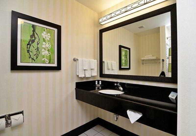Fairfield Inn & Suites Santa Cruz - Капитола Экстерьер фото